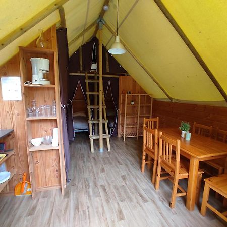 Camping Le Rouge Gorge **** 10' Puy Du Fou Saint-Laurent-sur-Sevre Exterior photo
