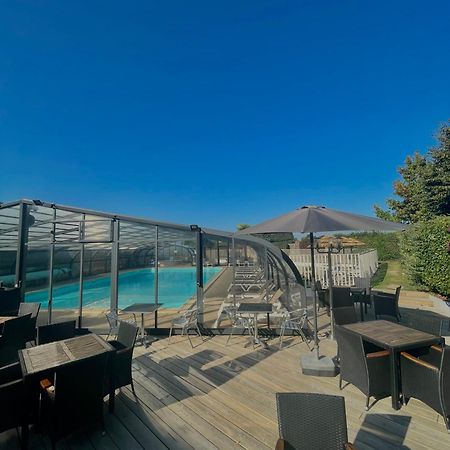 Camping Le Rouge Gorge **** 10' Puy Du Fou Saint-Laurent-sur-Sevre Exterior photo
