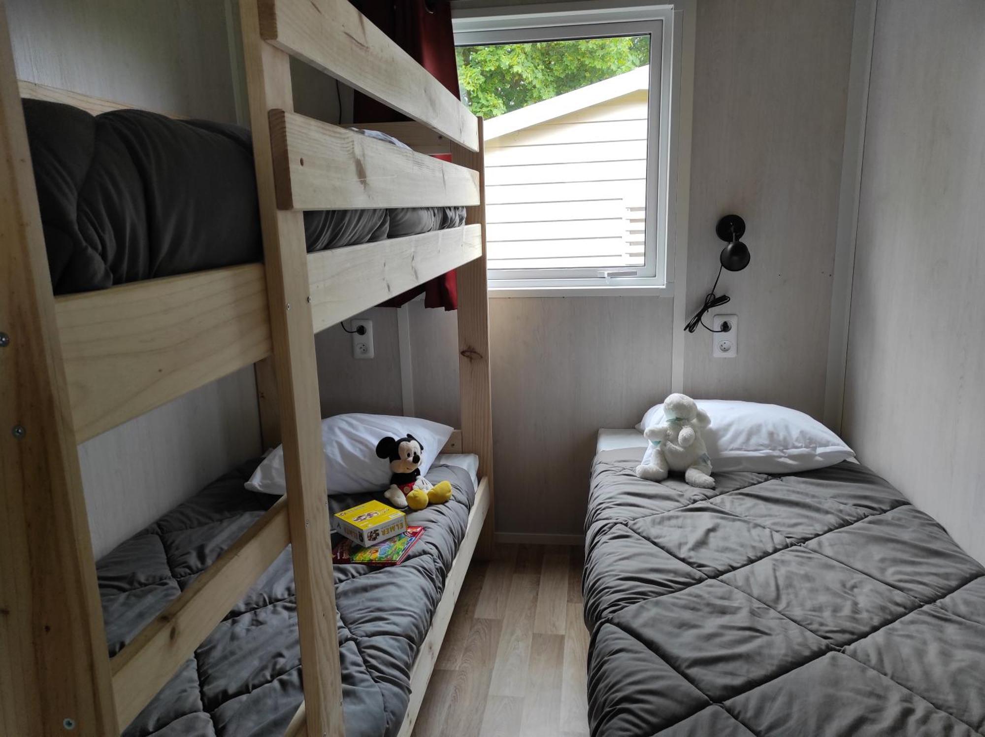 Camping Le Rouge Gorge **** 10' Puy Du Fou Saint-Laurent-sur-Sevre Exterior photo
