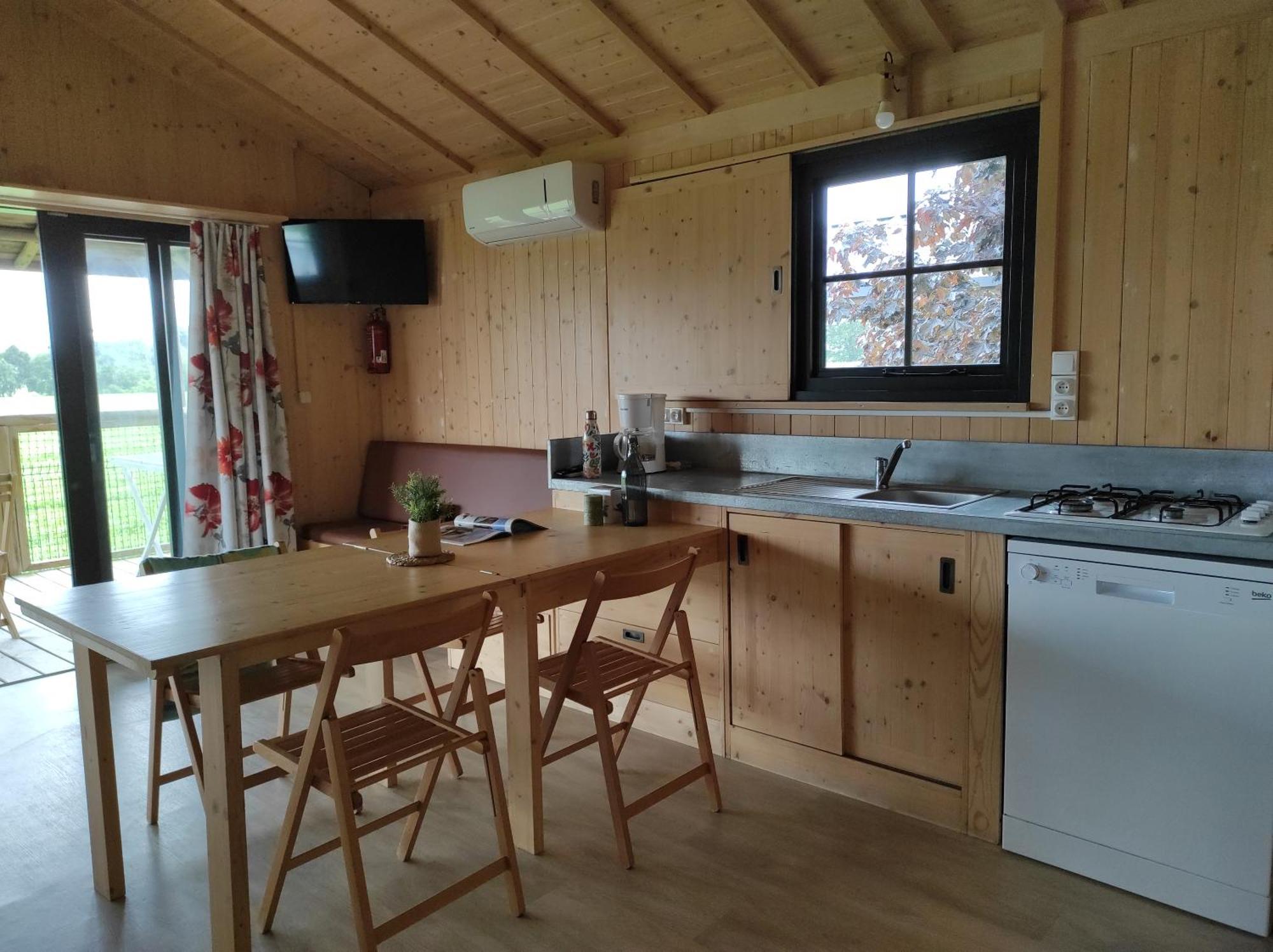 Camping Le Rouge Gorge **** 10' Puy Du Fou Saint-Laurent-sur-Sevre Exterior photo