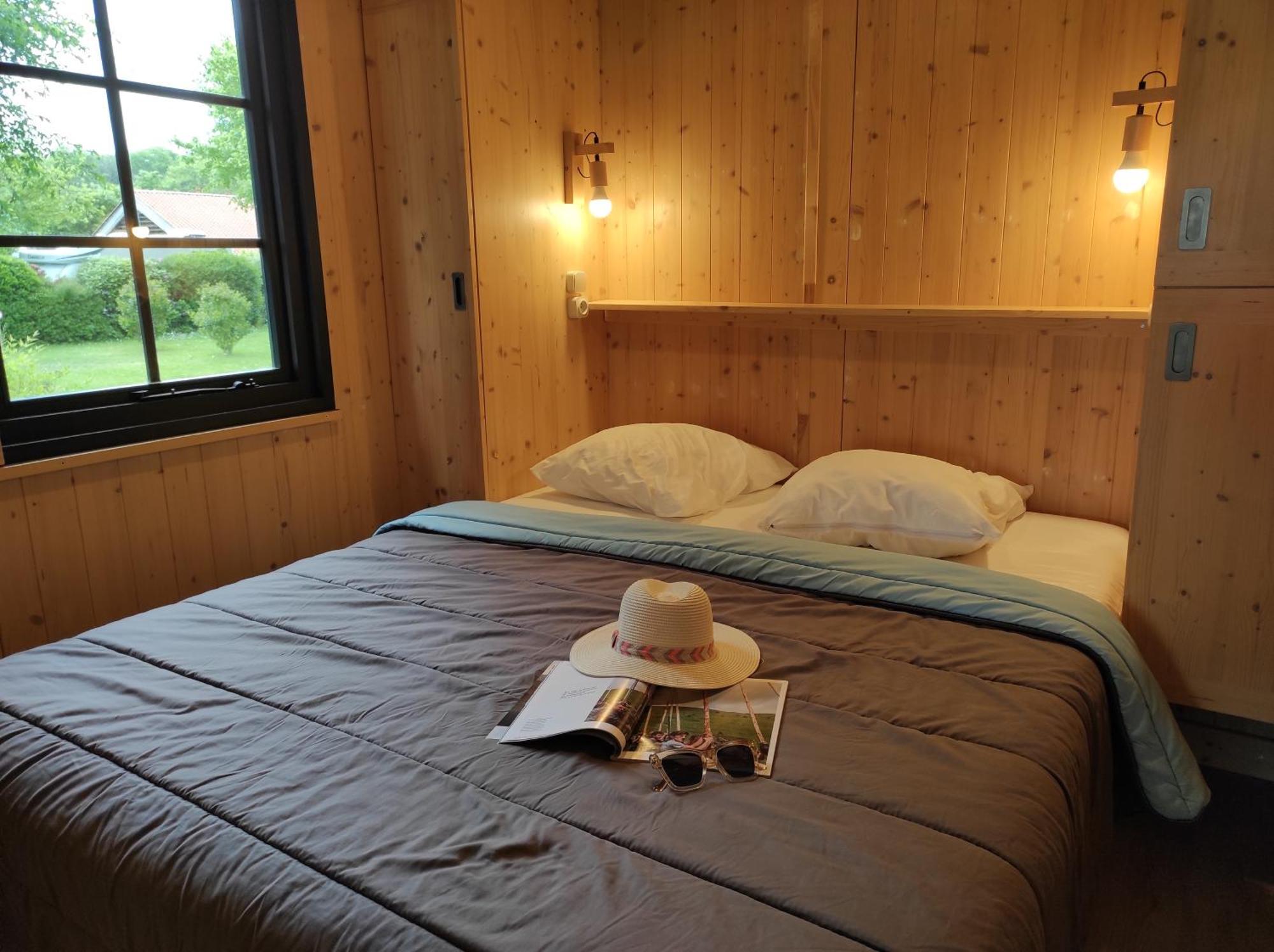 Camping Le Rouge Gorge **** 10' Puy Du Fou Saint-Laurent-sur-Sevre Exterior photo