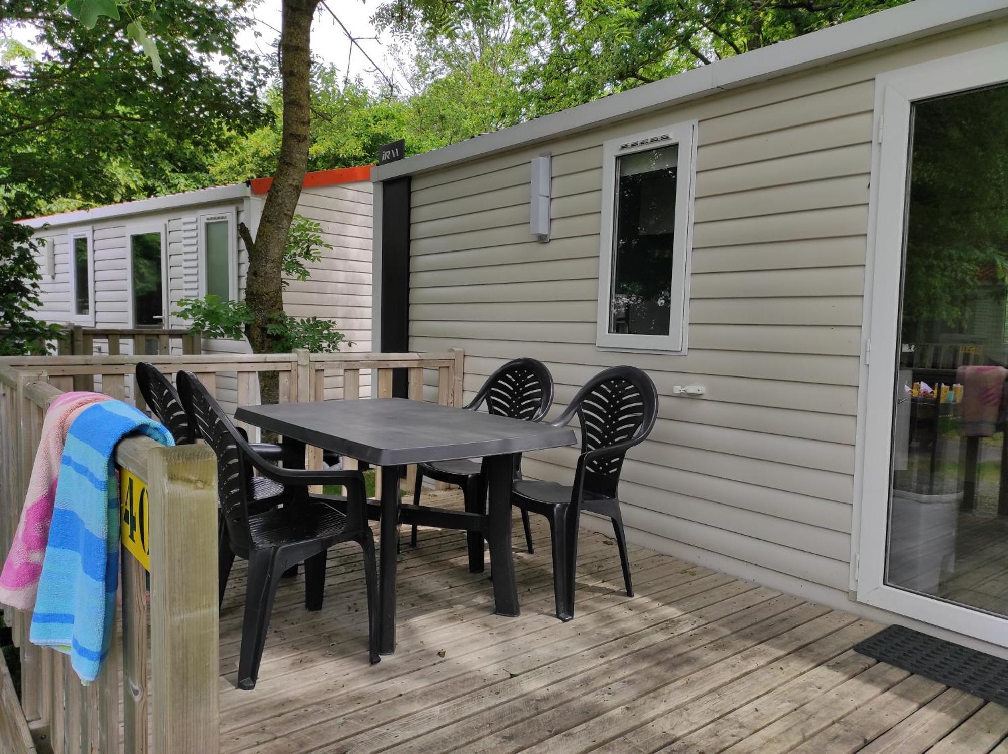 Camping Le Rouge Gorge **** 10' Puy Du Fou Saint-Laurent-sur-Sevre Exterior photo