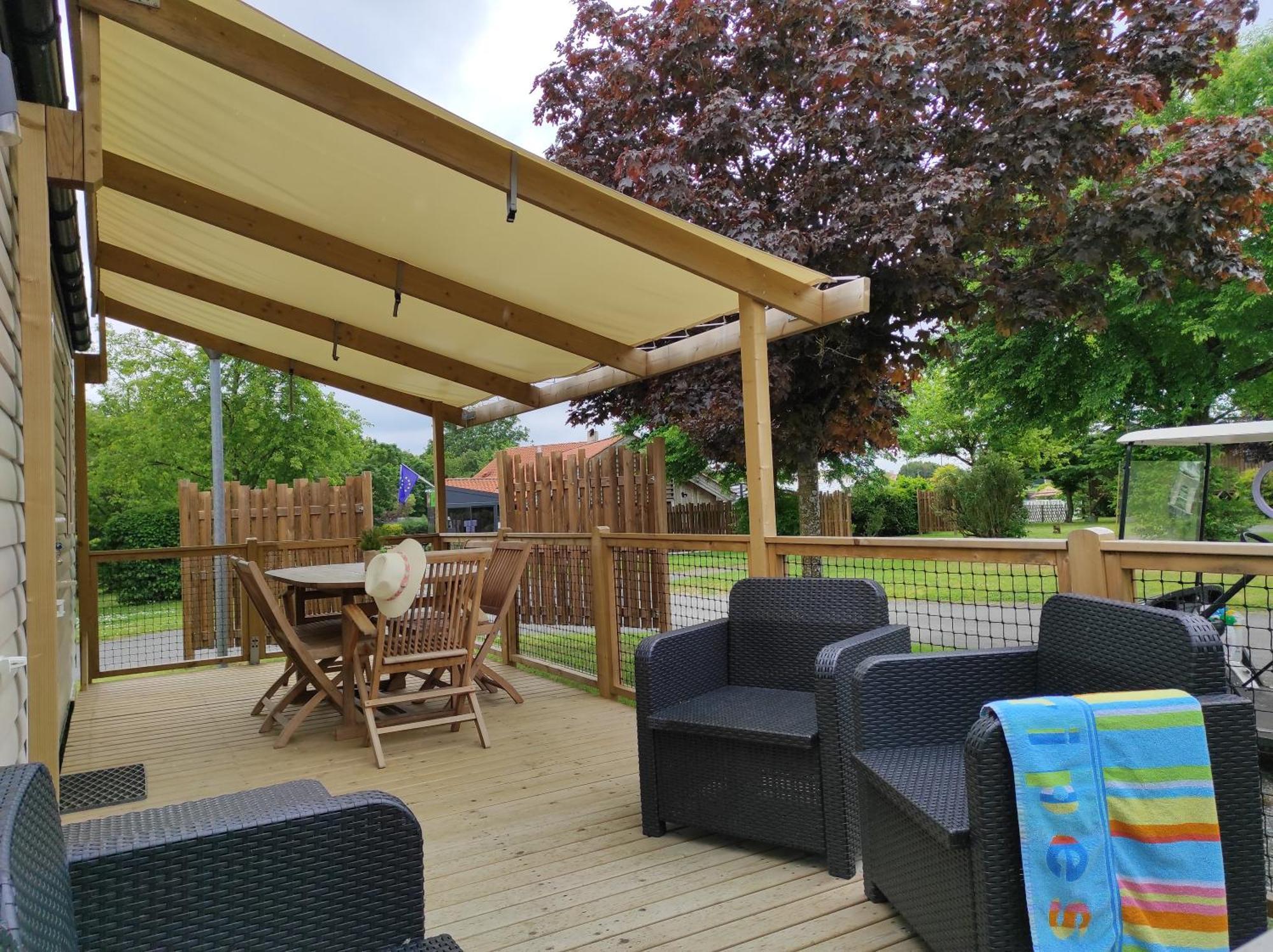 Camping Le Rouge Gorge **** 10' Puy Du Fou Saint-Laurent-sur-Sevre Exterior photo