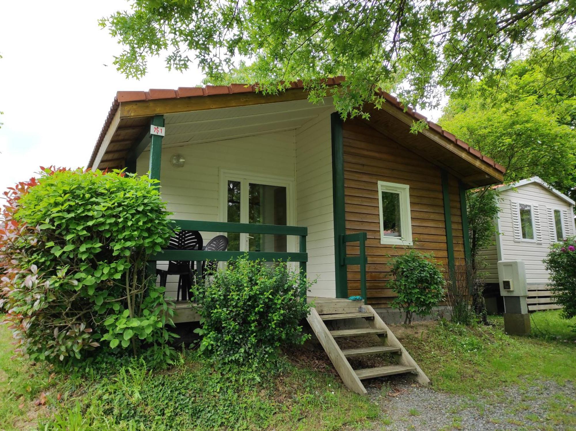 Camping Le Rouge Gorge **** 10' Puy Du Fou Saint-Laurent-sur-Sevre Exterior photo