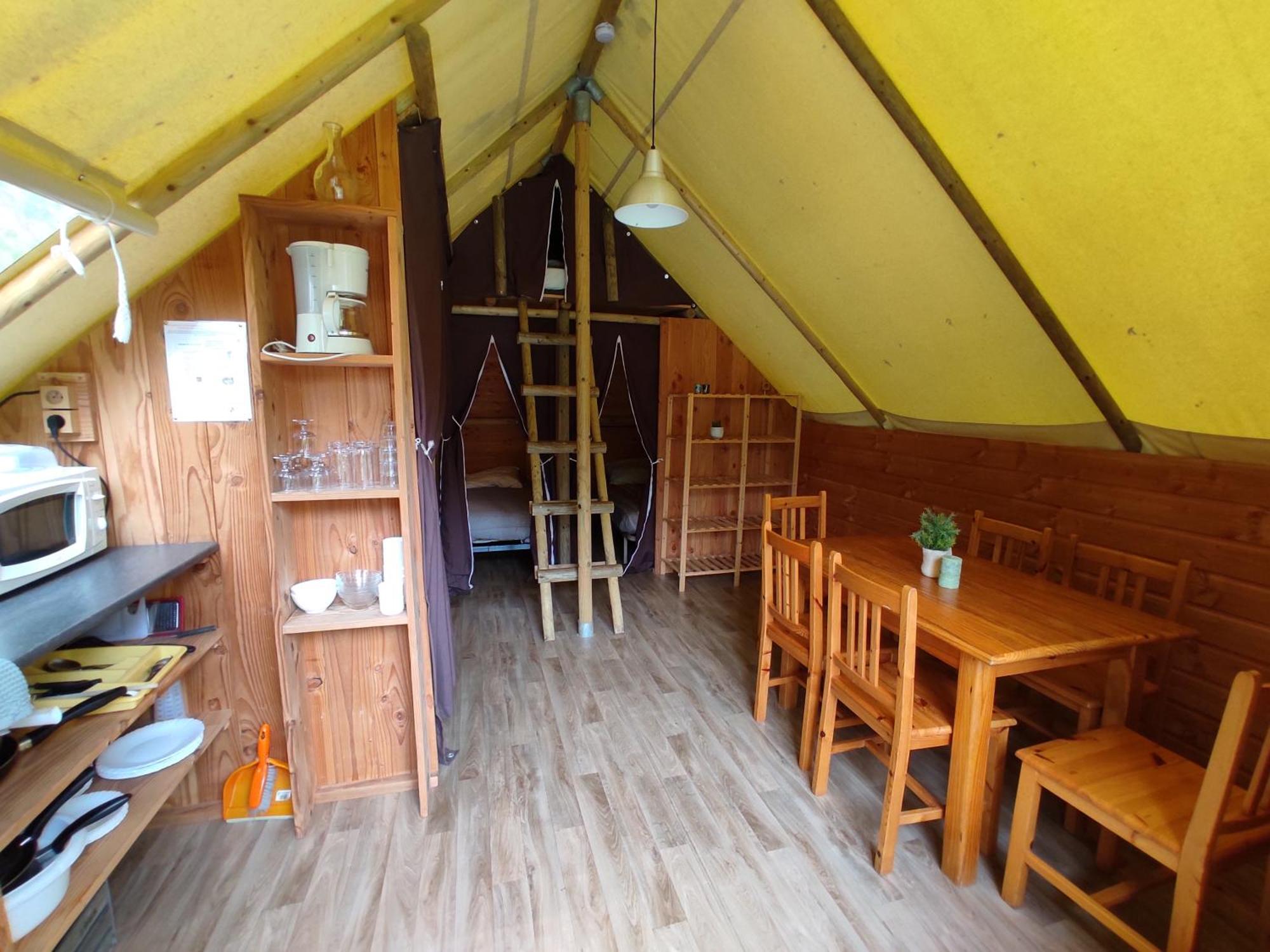 Camping Le Rouge Gorge **** 10' Puy Du Fou Saint-Laurent-sur-Sevre Exterior photo