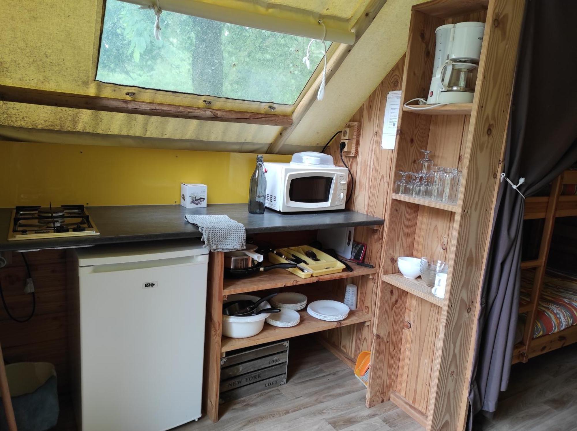Camping Le Rouge Gorge **** 10' Puy Du Fou Saint-Laurent-sur-Sevre Exterior photo