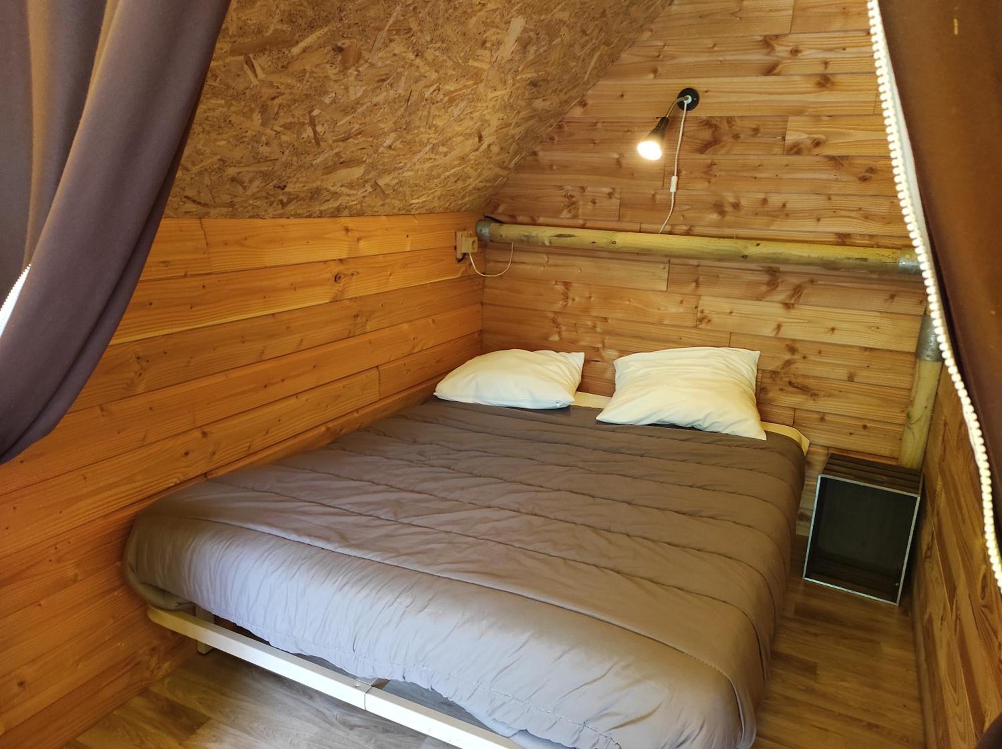 Camping Le Rouge Gorge **** 10' Puy Du Fou Saint-Laurent-sur-Sevre Exterior photo