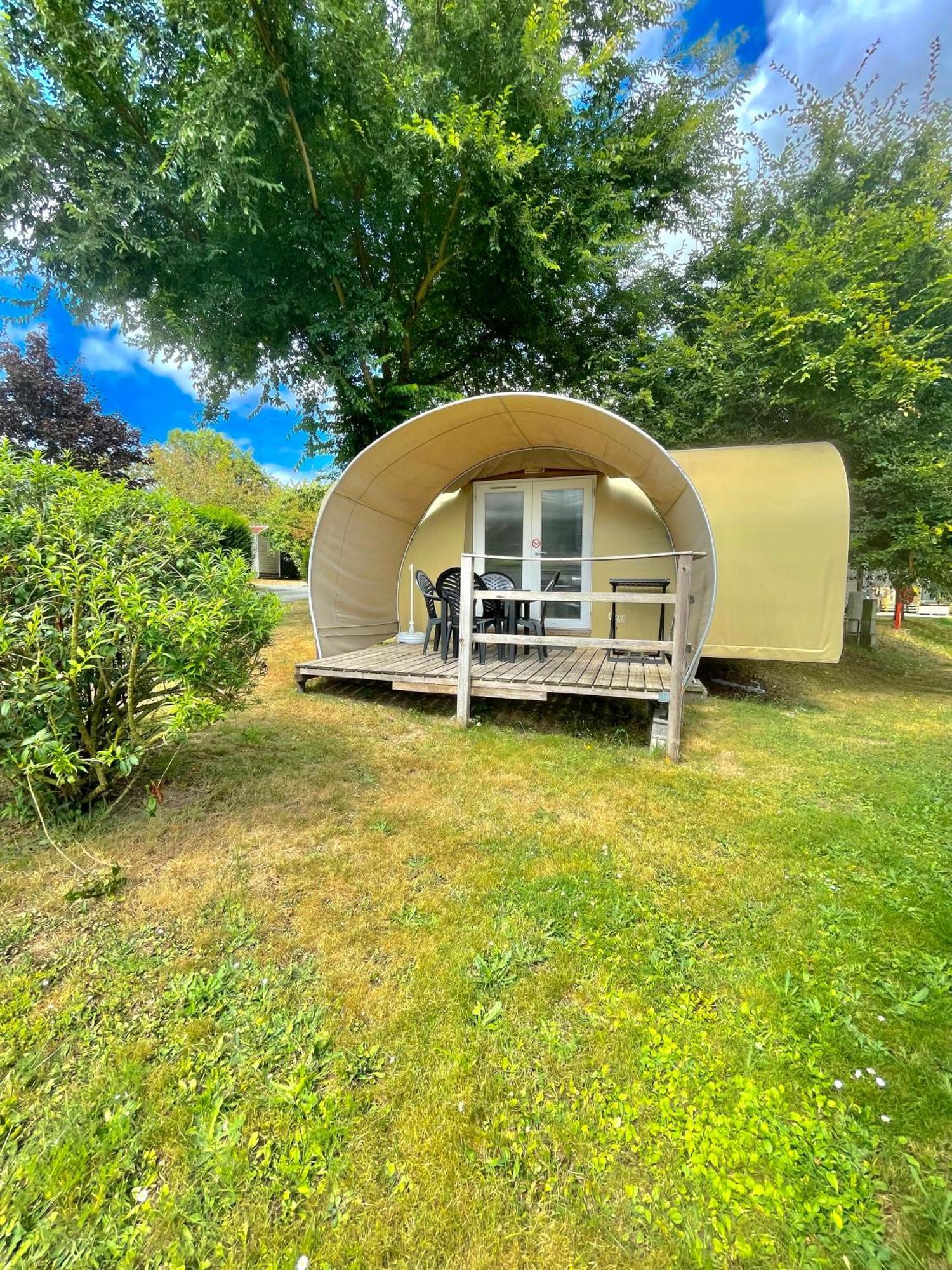 Camping Le Rouge Gorge **** 10' Puy Du Fou Saint-Laurent-sur-Sevre Exterior photo