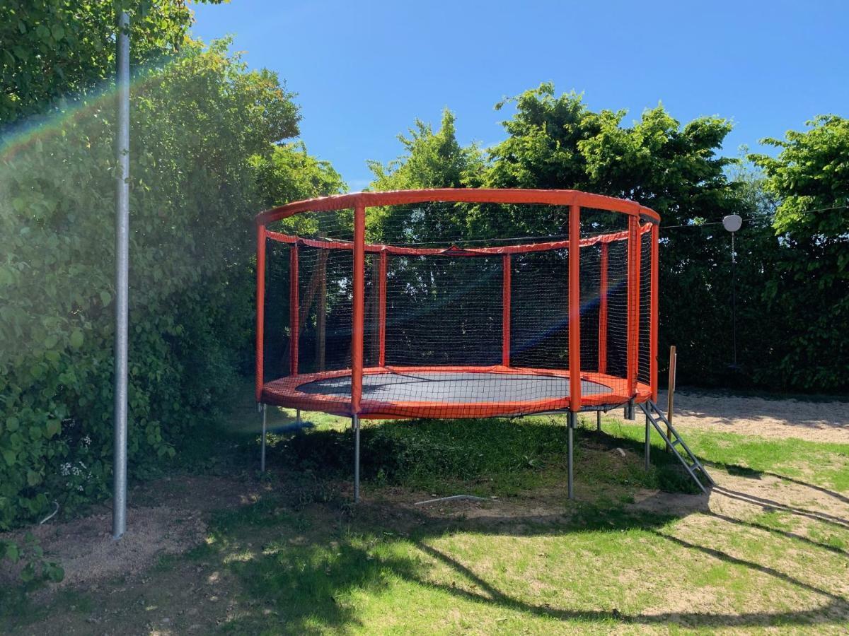 Camping Le Rouge Gorge **** 10' Puy Du Fou Saint-Laurent-sur-Sevre Exterior photo